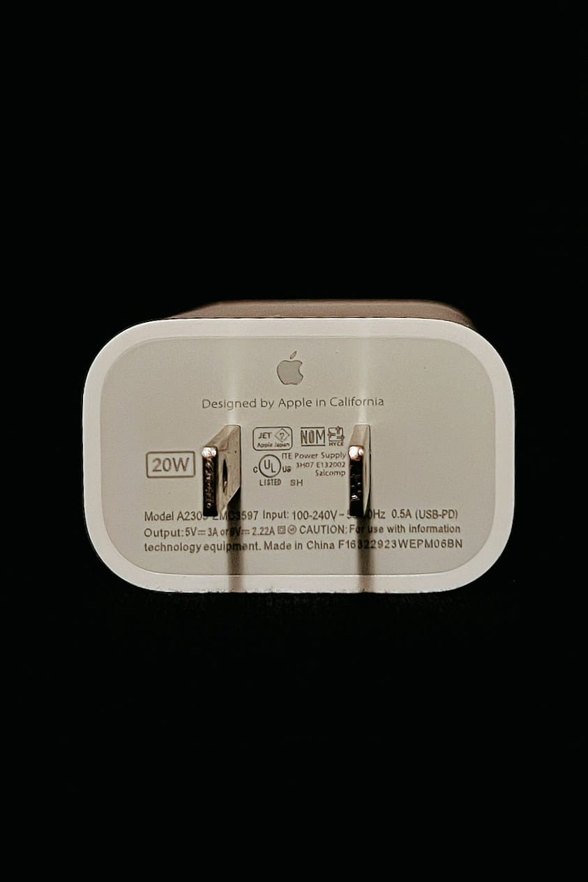 شارژر دو شاخه اپل US - 20W - تصویر 2